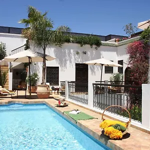 Riad Clémentine ***